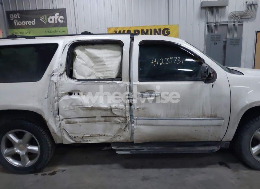 Photo 13 of 2009 Chevrolet Suburban 1500 LTZ (VIN 1GNFK36389R179802)