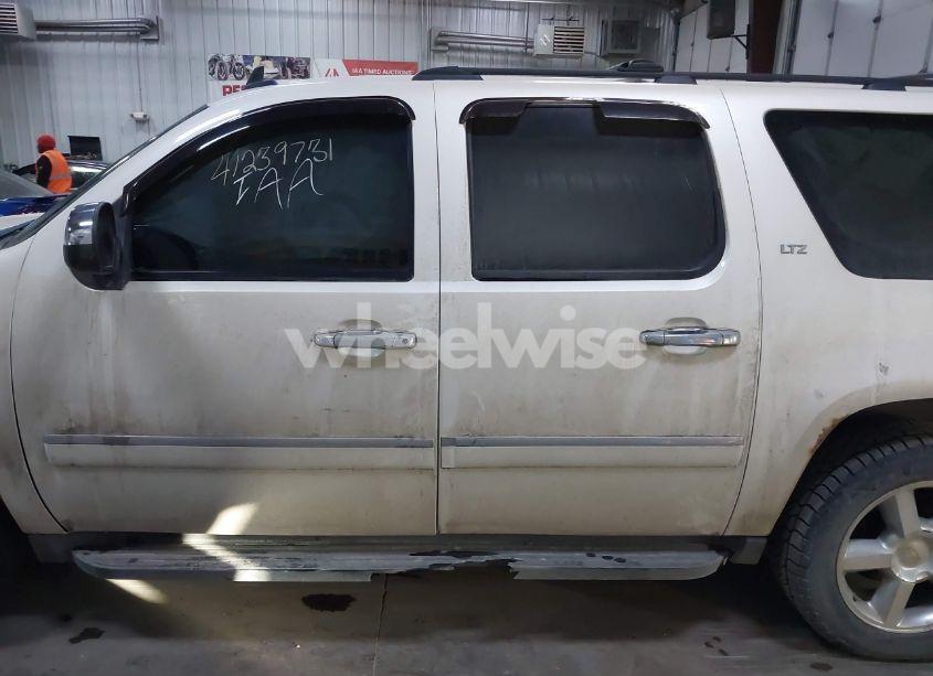 Photo 14 of 2009 Chevrolet Suburban 1500 LTZ (VIN 1GNFK36389R179802)