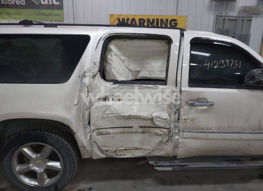 Photo 6 of 2009 Chevrolet Suburban 1500 LTZ (VIN 1GNFK36389R179802)