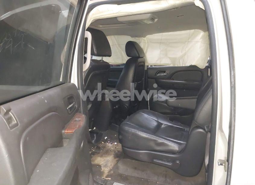 Photo 8 of 2009 Chevrolet Suburban 1500 LTZ (VIN 1GNFK36389R179802)