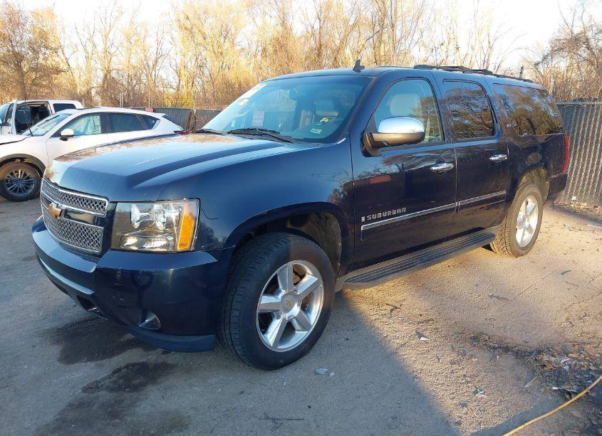 Photo 2 of 2009 Chevrolet Suburban 1500 LTZ (VIN 1GNFK36399J110048)