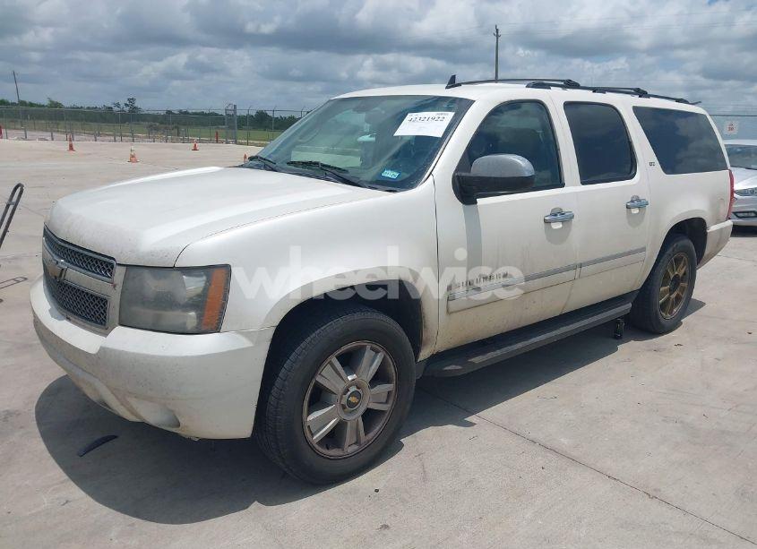 Photo 2 of 2009 Chevrolet Suburban 1500 LTZ (VIN 1GNFK36399R234676)