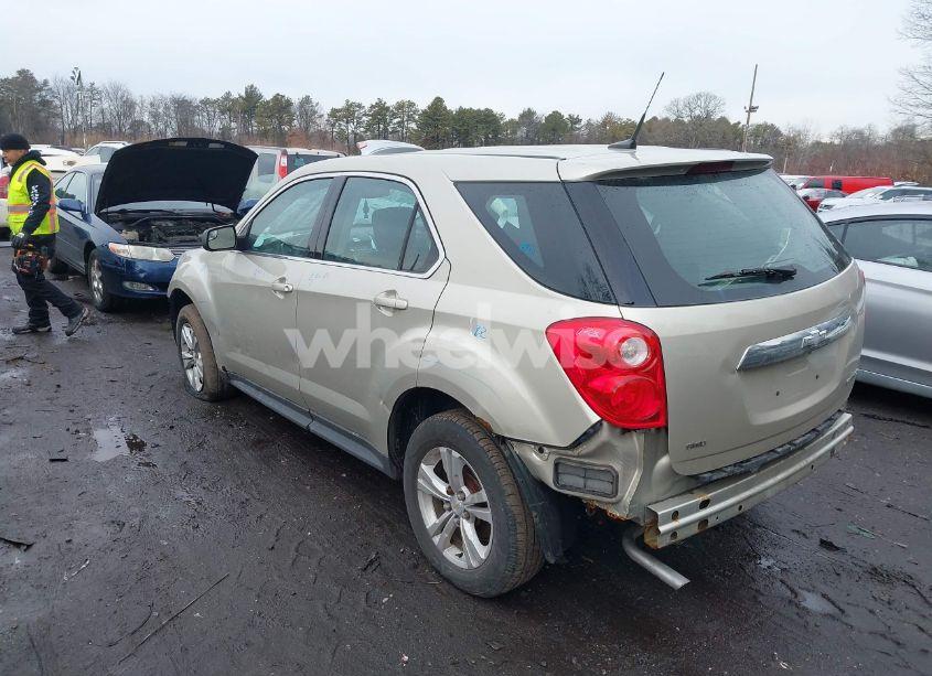 Photo 3 of 2013 Chevrolet Equinox LS (VIN 1GNFLCEK1DZ123232)