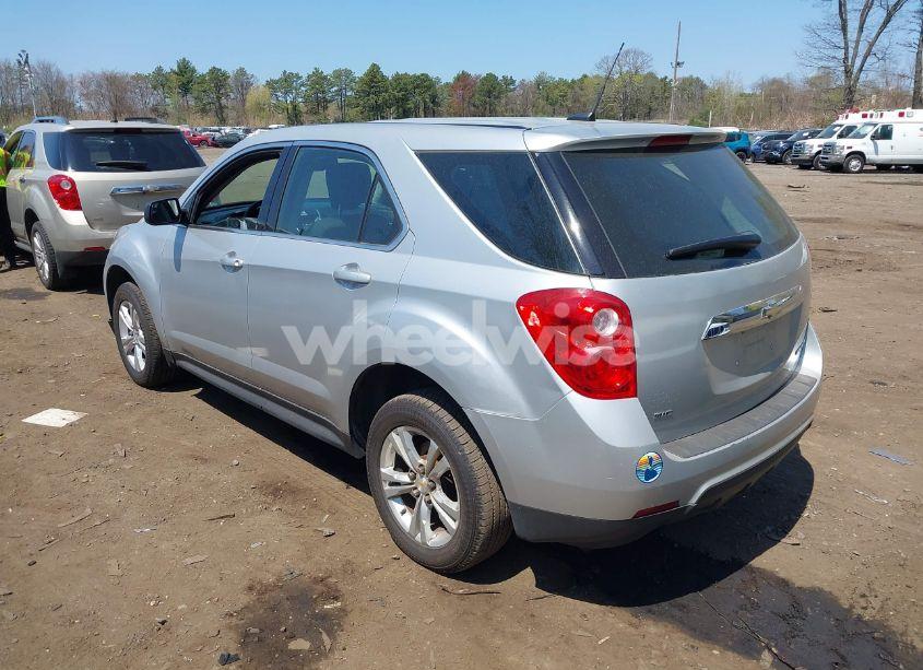 Photo 3 of 2013 Chevrolet Equinox LS (VIN 1GNFLCEK4DZ106859)