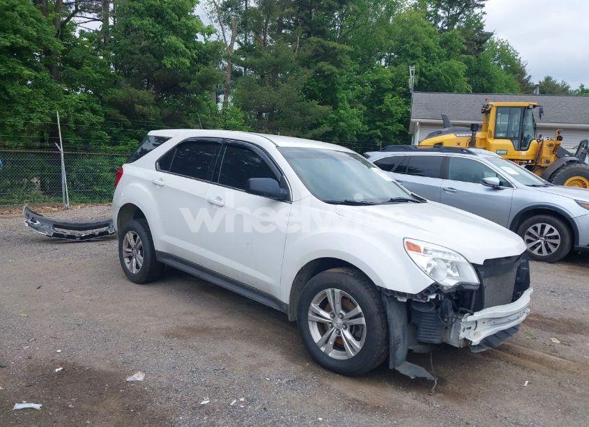 2015 Chevrolet Equinox LS (VIN 1GNFLEEK1FZ126677) main photo