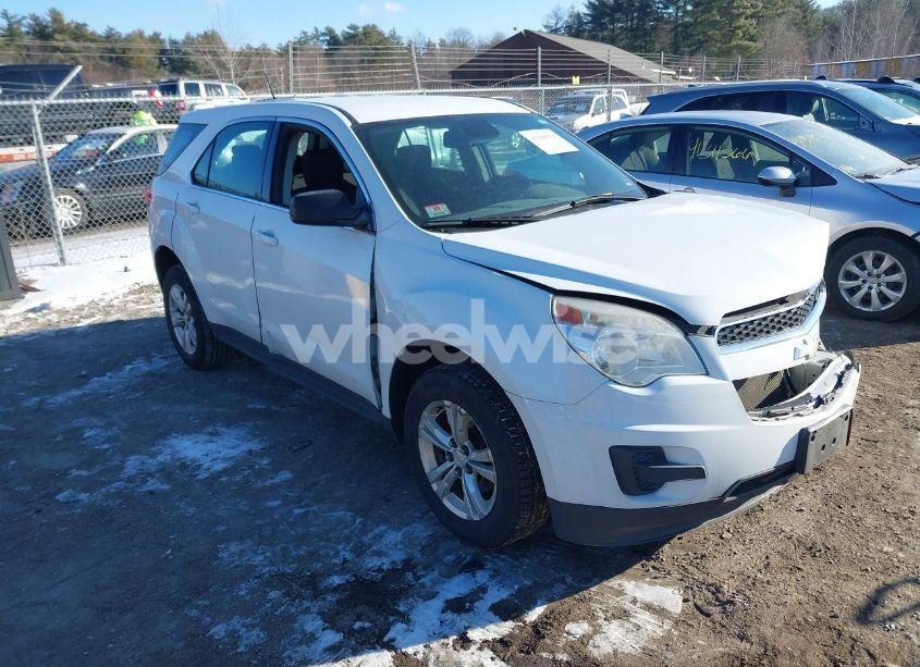2014 Chevrolet Equinox LS (VIN 1GNFLEEK2EZ101804) main photo