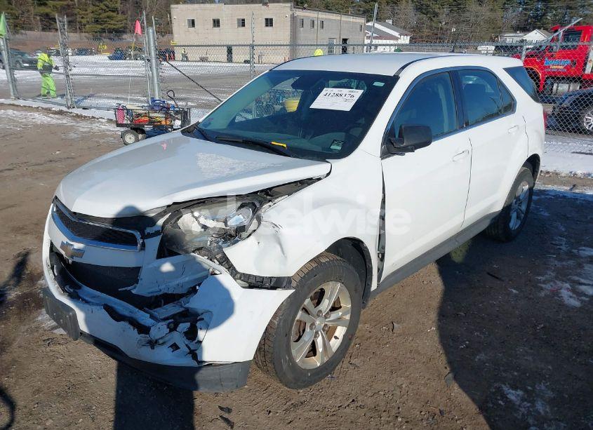 Photo 2 of 2014 Chevrolet Equinox LS (VIN 1GNFLEEK2EZ101804)