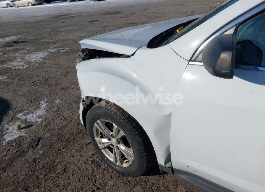 Photo 6 of 2014 Chevrolet Equinox LS (VIN 1GNFLEEK2EZ101804)