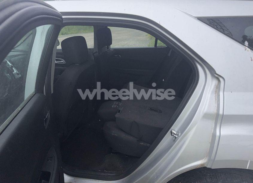 Photo 8 of 2015 Chevrolet Equinox LS (VIN 1GNFLEEK5FZ139870)