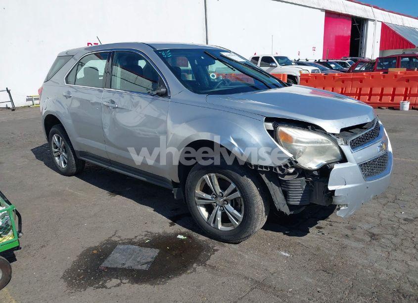 2015 Chevrolet Equinox LS (VIN 1GNFLEEK6FZ101905) main photo