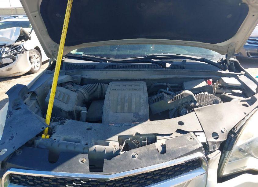 Photo 10 of 2014 Chevrolet Equinox LS (VIN 1GNFLEEK7EZ105900)