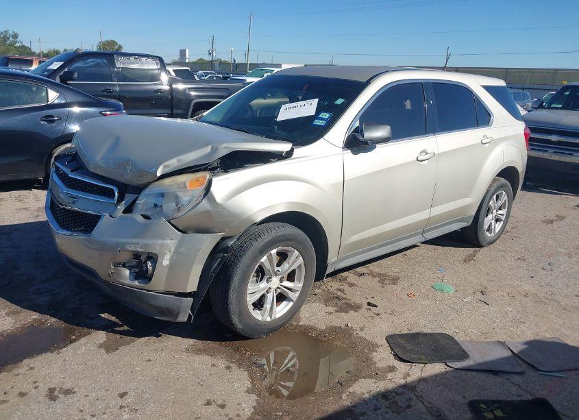 Photo 2 of 2014 Chevrolet Equinox LS (VIN 1GNFLEEK7EZ105900)
