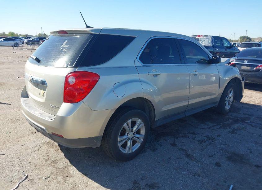 Photo 4 of 2014 Chevrolet Equinox LS (VIN 1GNFLEEK7EZ105900)