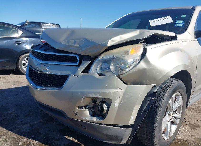 Photo 6 of 2014 Chevrolet Equinox LS (VIN 1GNFLEEK7EZ105900)