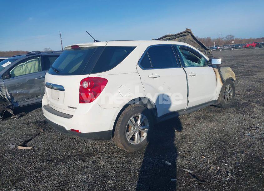 Photo 4 of 2014 Chevrolet Equinox LS (VIN 1GNFLEEK9EZ137120)