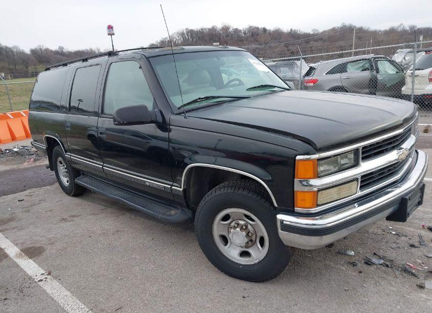1999 Chevrolet Suburban 2500 (VIN 1GNGC26J6XJ326222) main photo