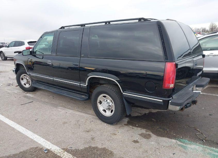 Photo 3 of 1999 Chevrolet Suburban 2500 (VIN 1GNGC26J6XJ326222)