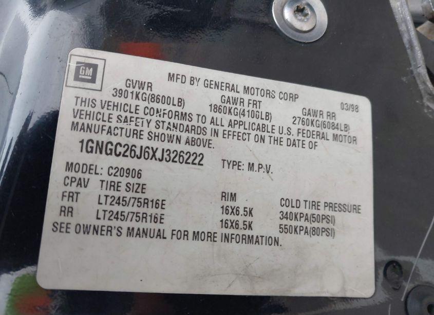 Photo 9 of 1999 Chevrolet Suburban 2500 (VIN 1GNGC26J6XJ326222)