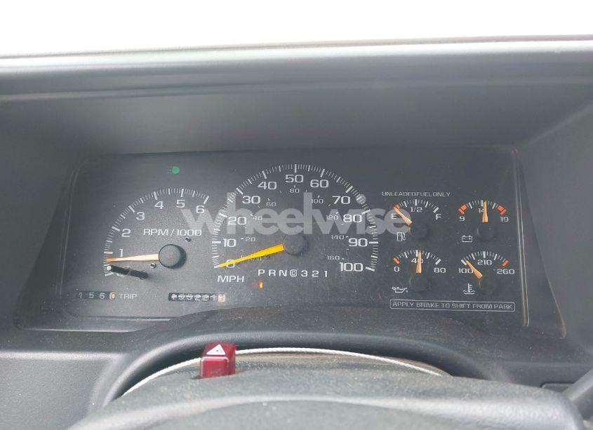 Photo 7 of 1999 Chevrolet Suburban 2500 (VIN 1GNGK26J3XJ425843)