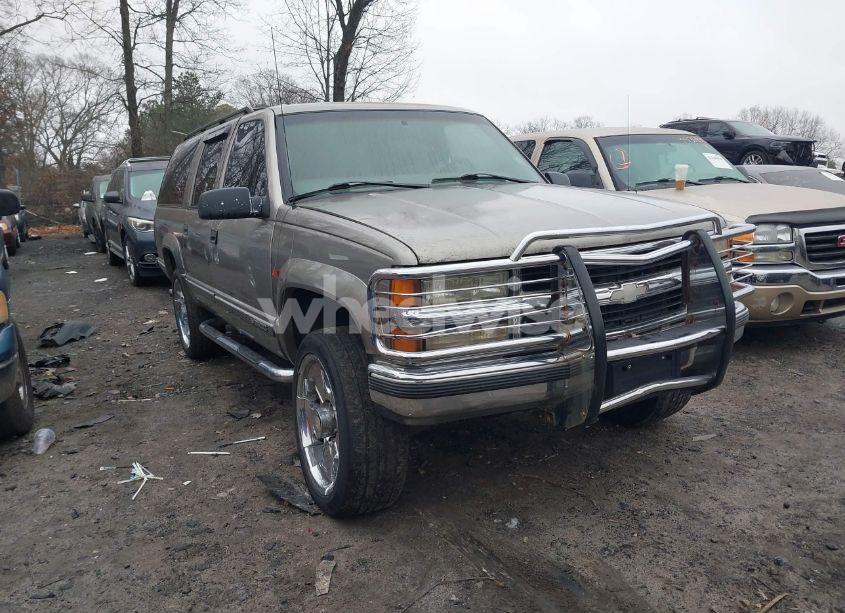1999 Chevrolet Suburban 2500 (VIN 1GNGK26J9XJ481401) main photo