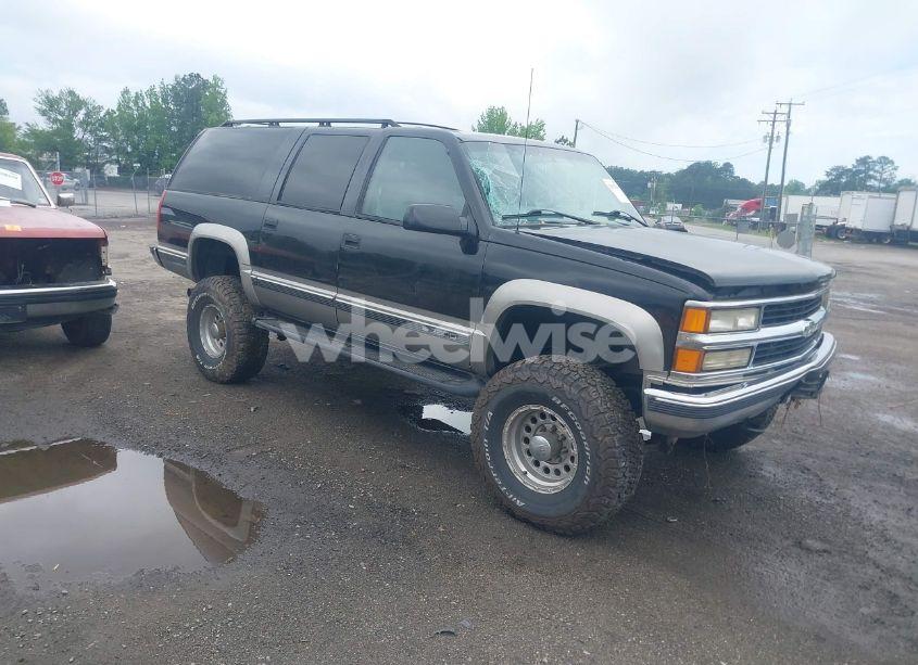 1999 Chevrolet Suburban 2500 (VIN 1GNGK26JXXJ454336) main photo
