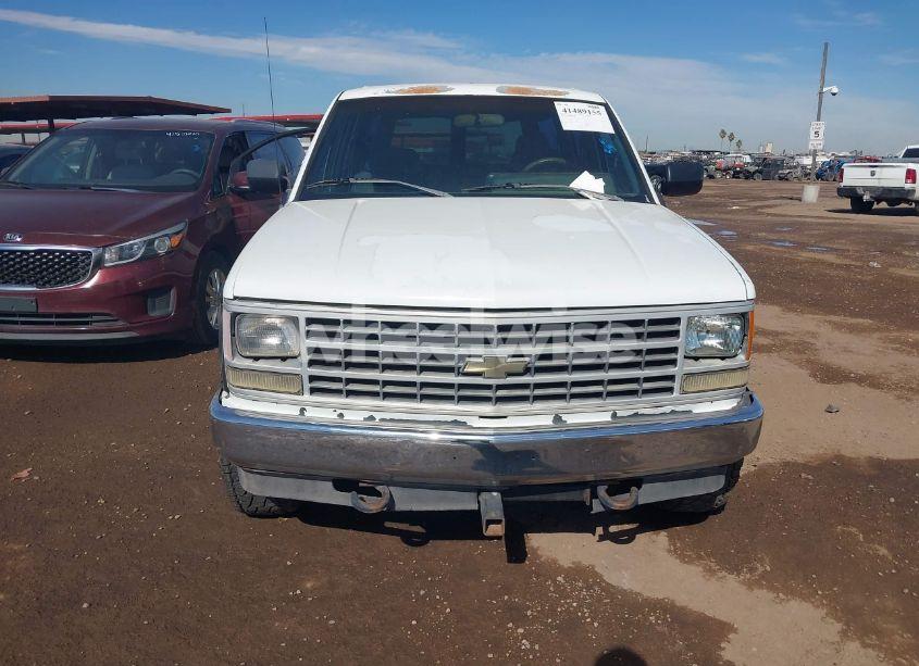 Photo 12 of 1993 Chevrolet Suburban K2500 (VIN 1GNGK26KXPJ307796)
