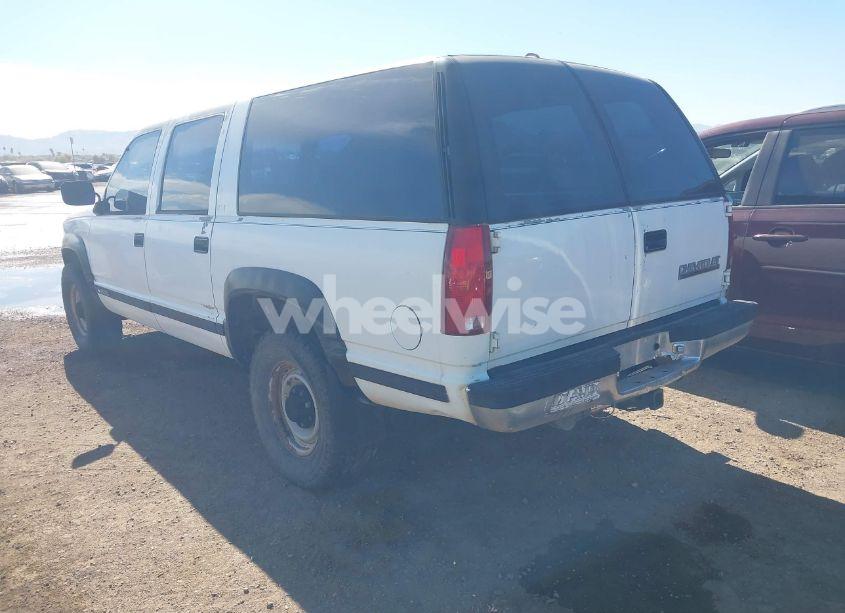 Photo 3 of 1993 Chevrolet Suburban K2500 (VIN 1GNGK26KXPJ307796)