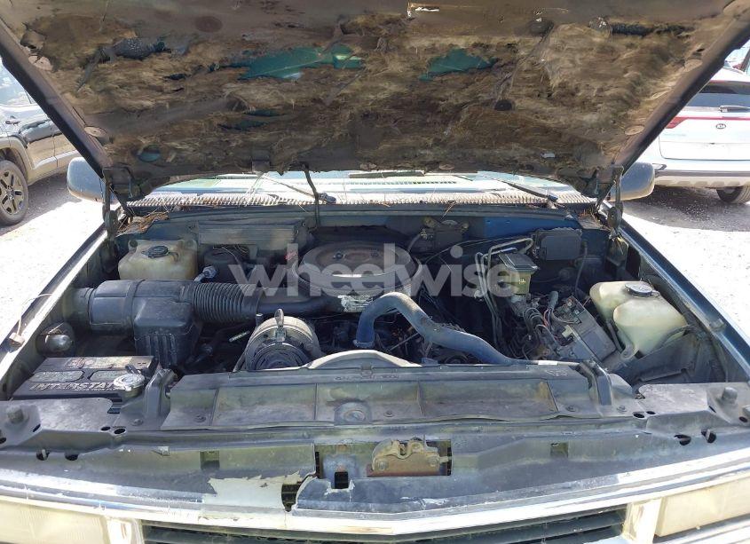 Photo 10 of 1994 Chevrolet Suburban K2500 (VIN 1GNGK26N4RJ406269)