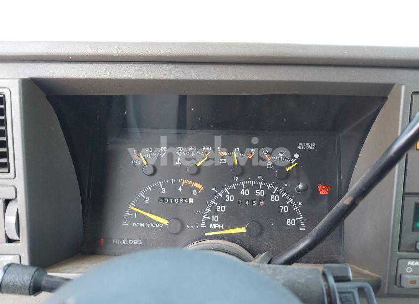 Photo 7 of 1994 Chevrolet Suburban K2500 (VIN 1GNGK26N4RJ406269)