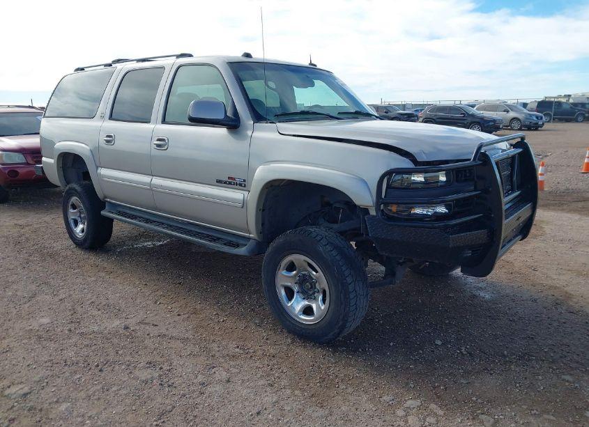 2004 Chevrolet Suburban 2500 LT (VIN 1GNGK26U44R167372) main photo