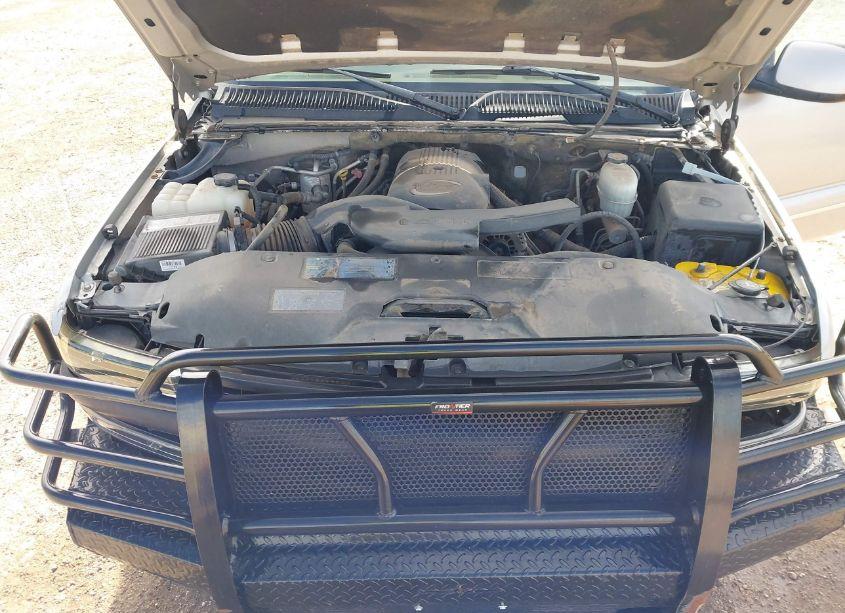 Photo 10 of 2004 Chevrolet Suburban 2500 LT (VIN 1GNGK26U44R167372)