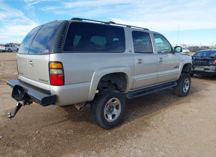 Photo 4 of 2004 Chevrolet Suburban 2500 LT (VIN 1GNGK26U44R167372)