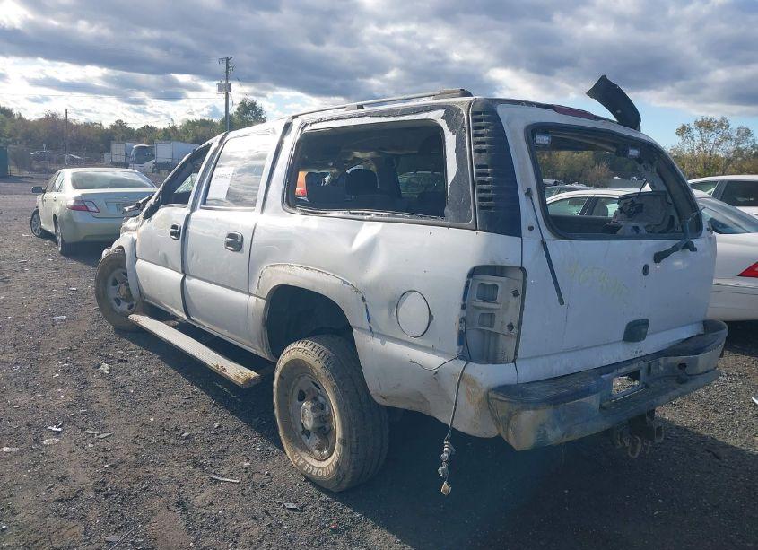 Photo 3 of 2003 Chevrolet Suburban 2500 LS (VIN 1GNGK26U73R291828)