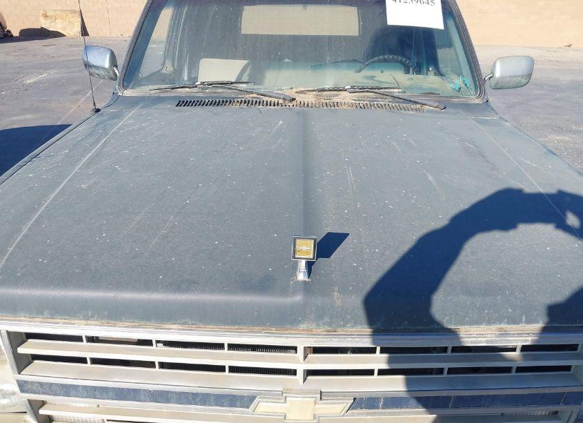 Photo 10 of 1988 Chevrolet Suburban V200 (VIN 1GNGV26K9JF129462)