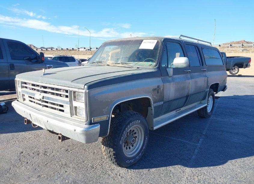 Photo 2 of 1988 Chevrolet Suburban V200 (VIN 1GNGV26K9JF129462)