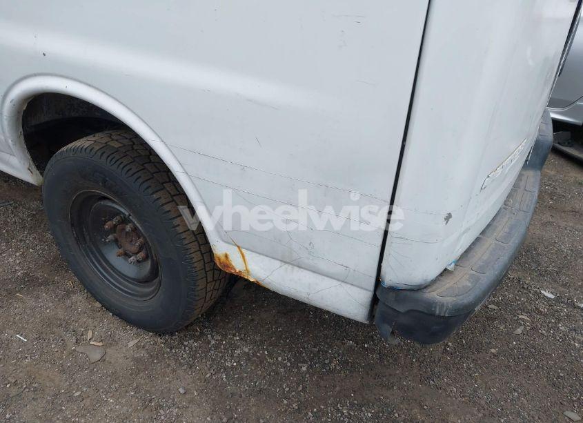 Photo 13 of 2008 Chevrolet Express LS (VIN 1GNHG35KX81223024)