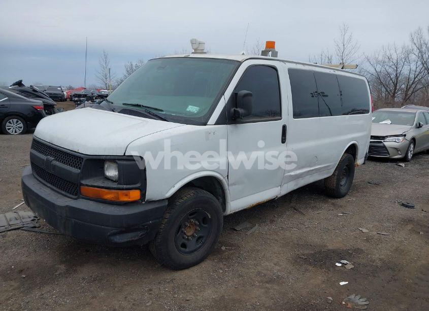Photo 2 of 2008 Chevrolet Express LS (VIN 1GNHG35KX81223024)