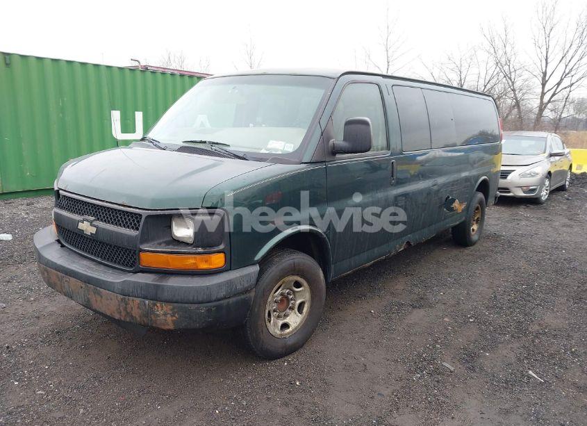 Photo 2 of 2007 Chevrolet Express LS (VIN 1GNHG39UX71244837)