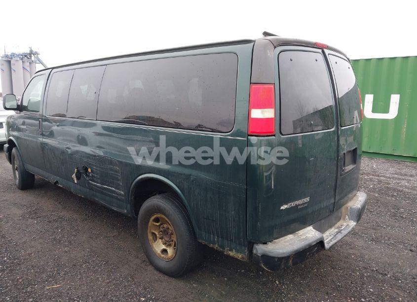 Photo 3 of 2007 Chevrolet Express LS (VIN 1GNHG39UX71244837)