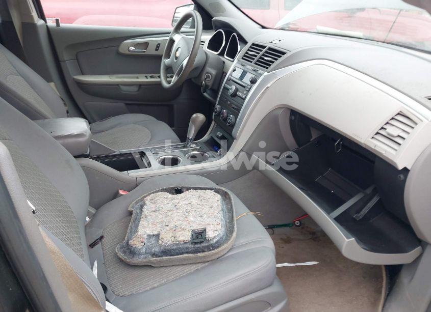 Photo 5 of 2011 Chevrolet Traverse LS (VIN 1GNKREED1BJ219433)