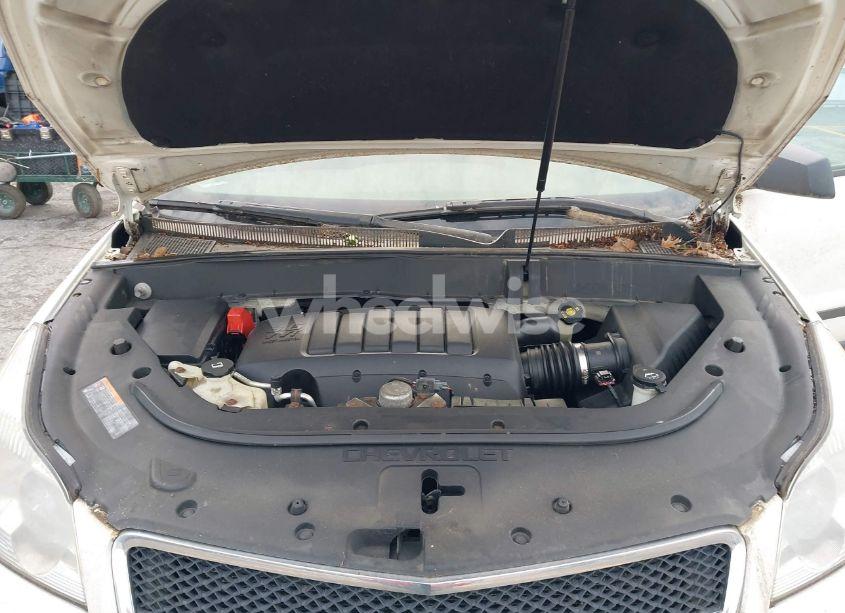 Photo 10 of 2011 Chevrolet Traverse LS (VIN 1GNKREED1BJ261696)