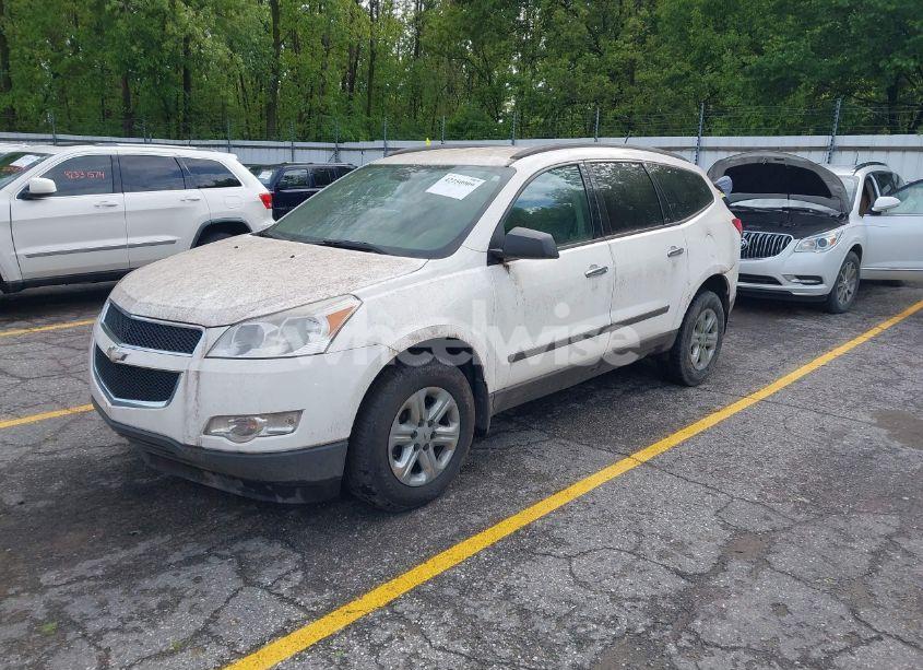 Photo 2 of 2011 Chevrolet Traverse LS (VIN 1GNKREED1BJ261696)