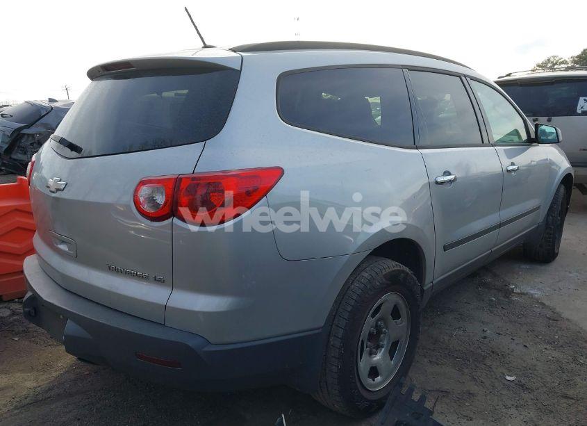 Photo 4 of 2012 Chevrolet Traverse LS (VIN 1GNKREED1CJ327052)