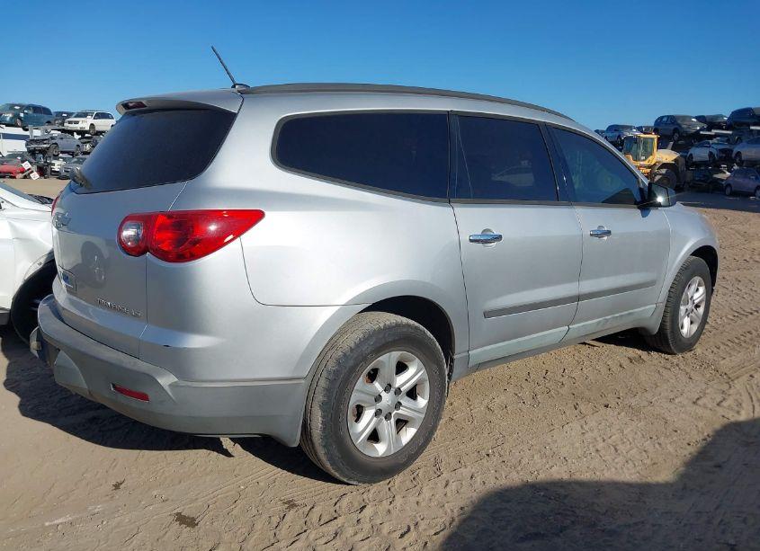 Photo 4 of 2012 Chevrolet Traverse LS (VIN 1GNKREED1CJ410058)