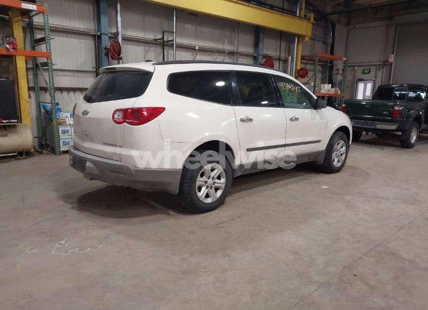 Photo 4 of 2011 Chevrolet Traverse LS (VIN 1GNKREED3BJ139115)