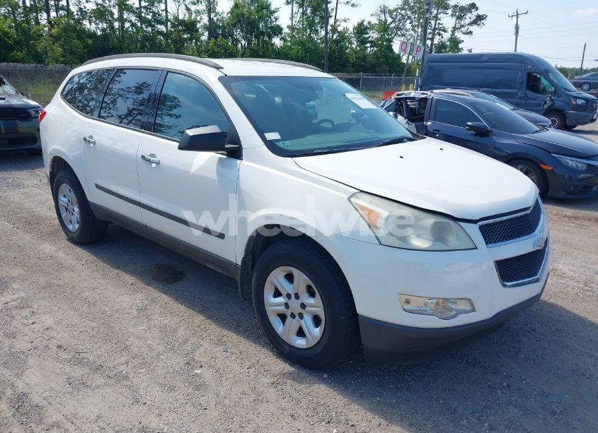 2011 Chevrolet Traverse LS (VIN 1GNKREED4BJ110402) main photo