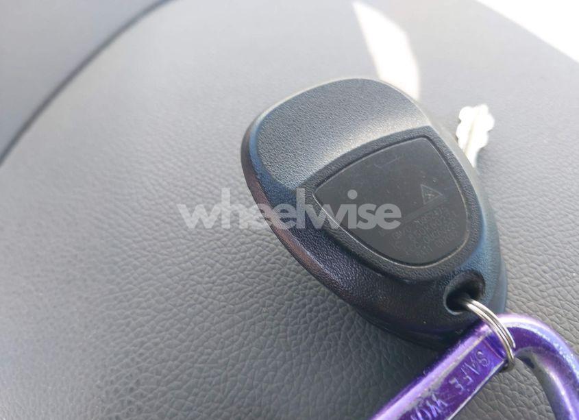 Photo 11 of 2011 Chevrolet Traverse LS (VIN 1GNKREED4BJ110402)