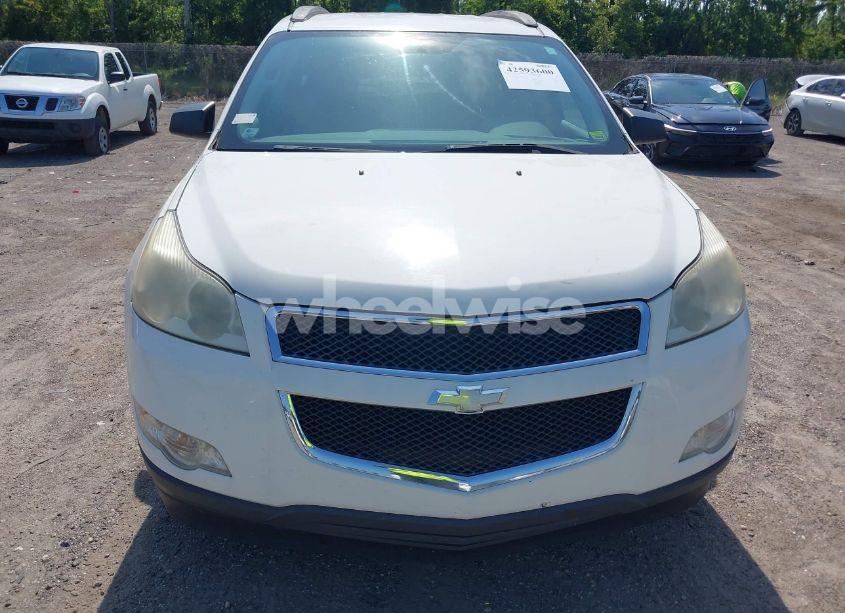 Photo 6 of 2011 Chevrolet Traverse LS (VIN 1GNKREED4BJ110402)