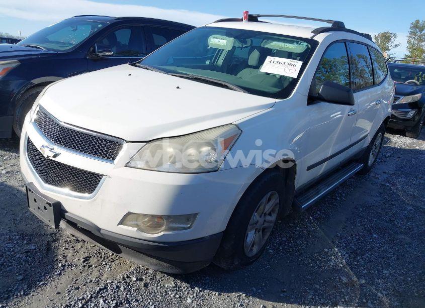 Photo 2 of 2011 Chevrolet Traverse LS (VIN 1GNKREED4BJ414989)