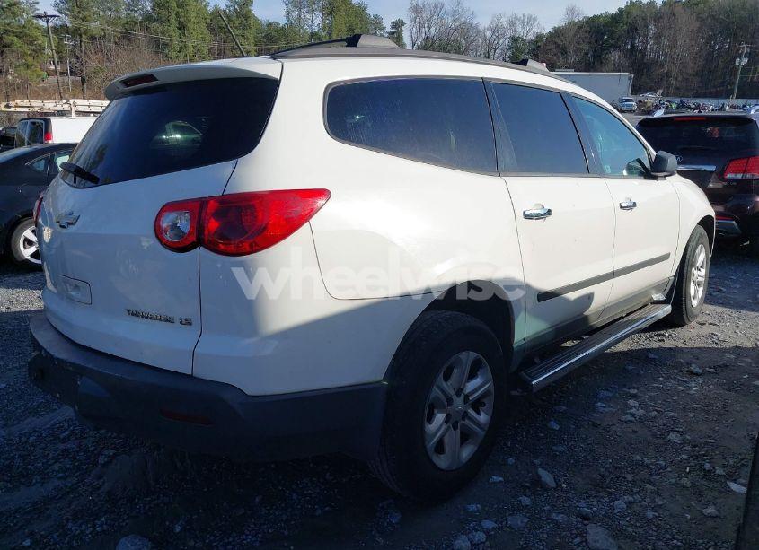 Photo 4 of 2011 Chevrolet Traverse LS (VIN 1GNKREED4BJ414989)